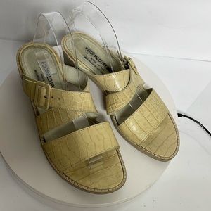 Donald J Pliner women shoes size 9.5 M